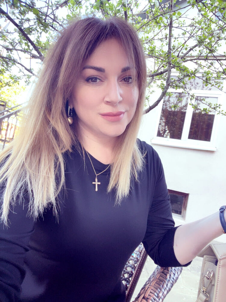  51043826  Lina, 38 ,    