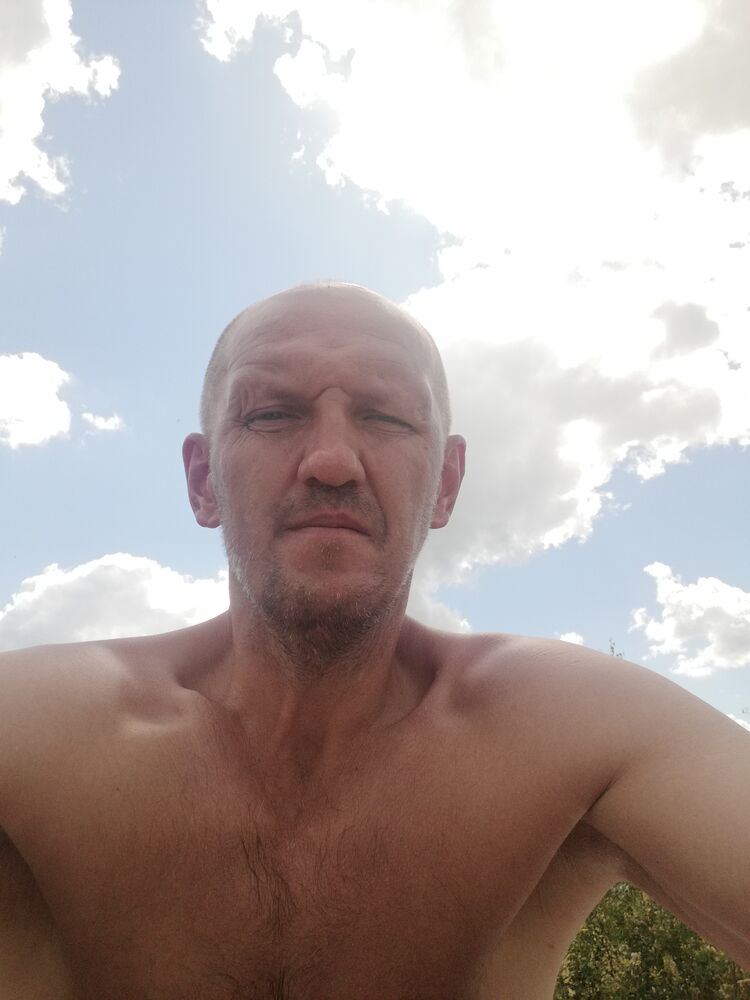  36924826  Leonid, 42 ,    