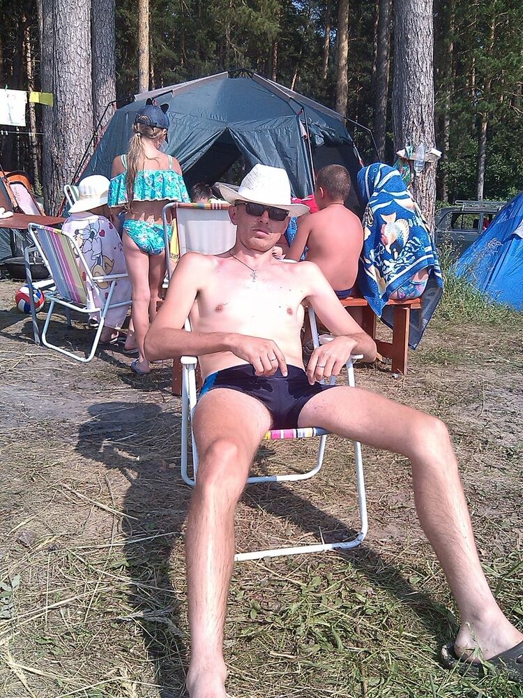  ,   Aleks, 37 ,   