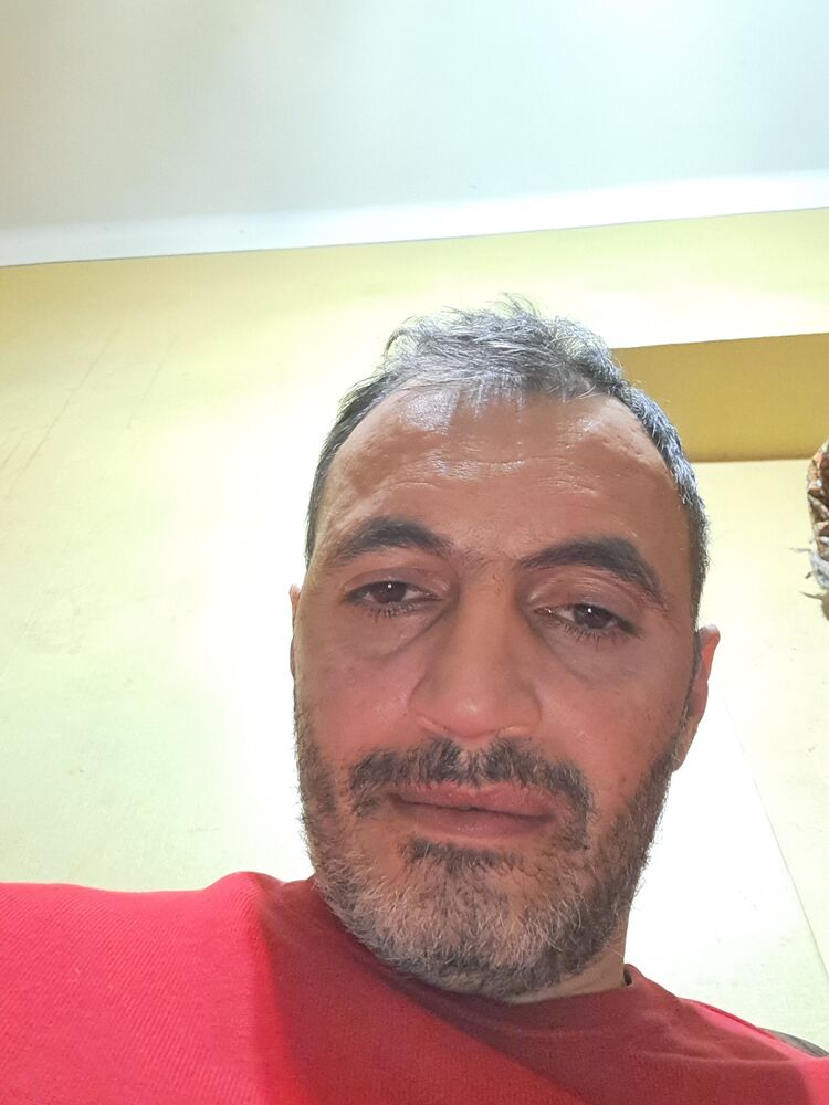  48189496  Harut, 43 ,    