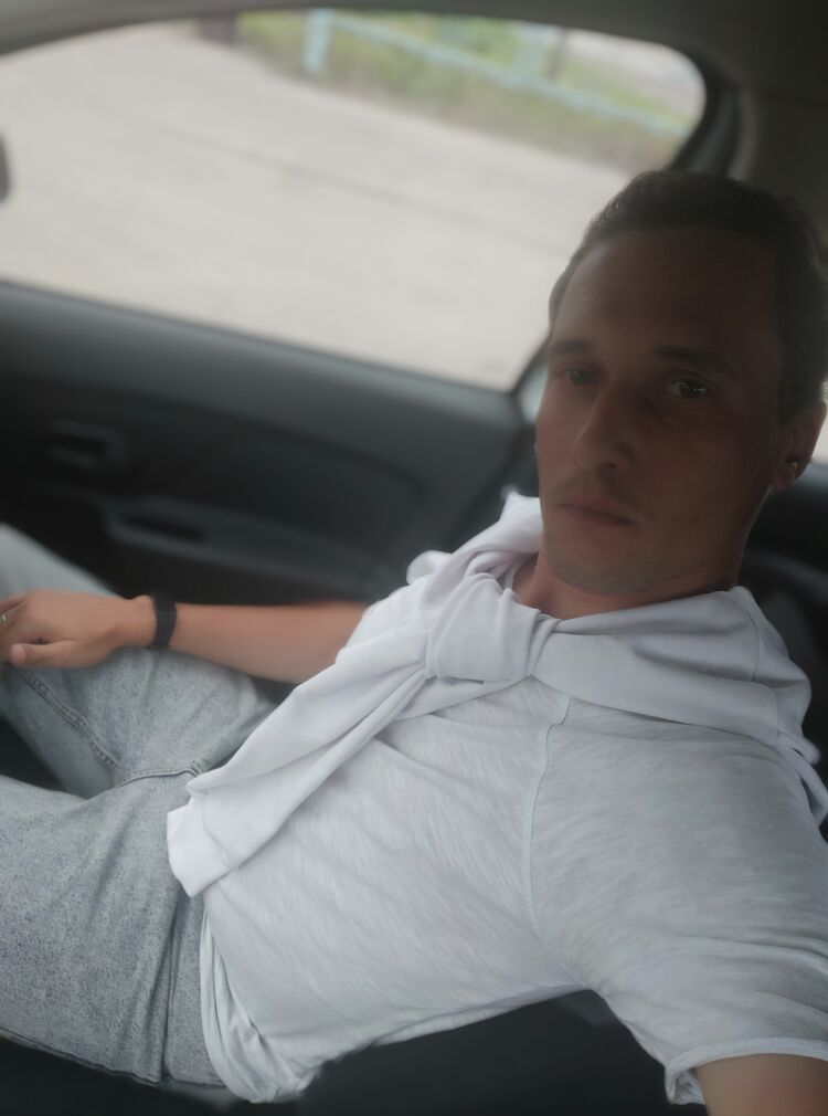  24335466  Dmitriy, 37 ,    