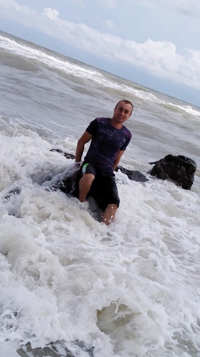 21235466  Sergey, 35 ,    