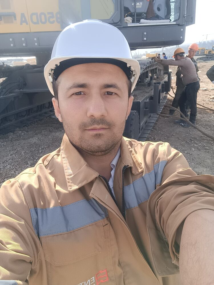  51736156  Gayrat, 32 ,    