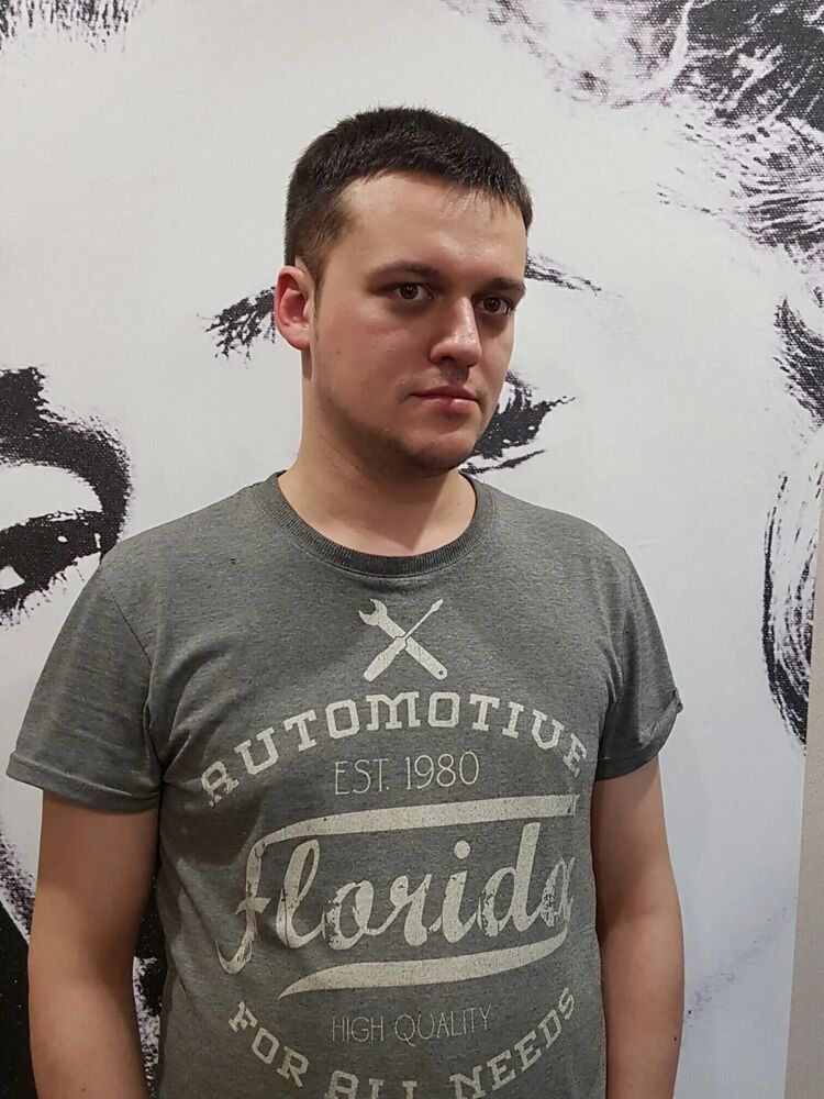  31372996  Alexander, 36 ,    