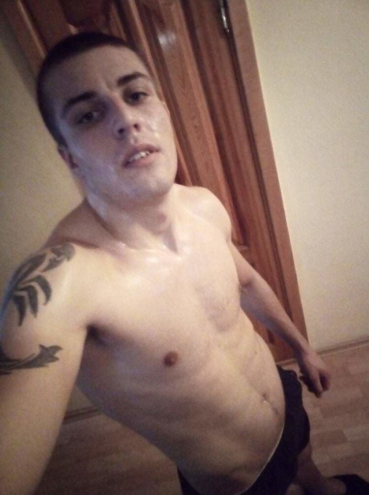  18728156  , 27 ,    