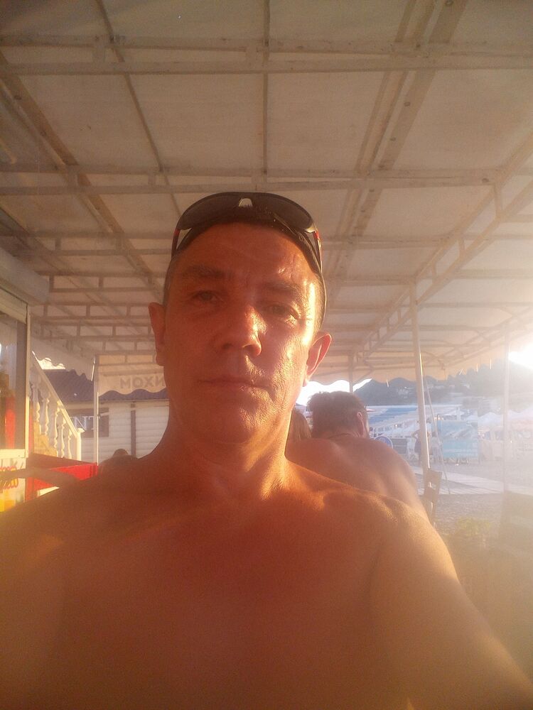  39698686  Volk, 51 ,    