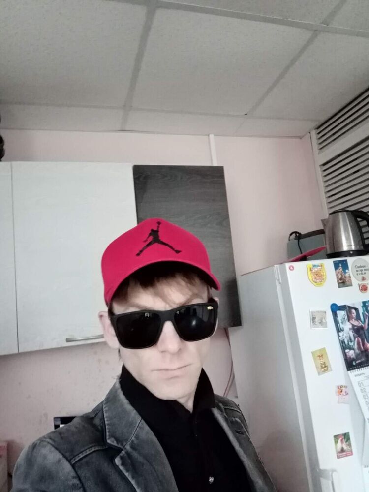 --,   , 43 ,  