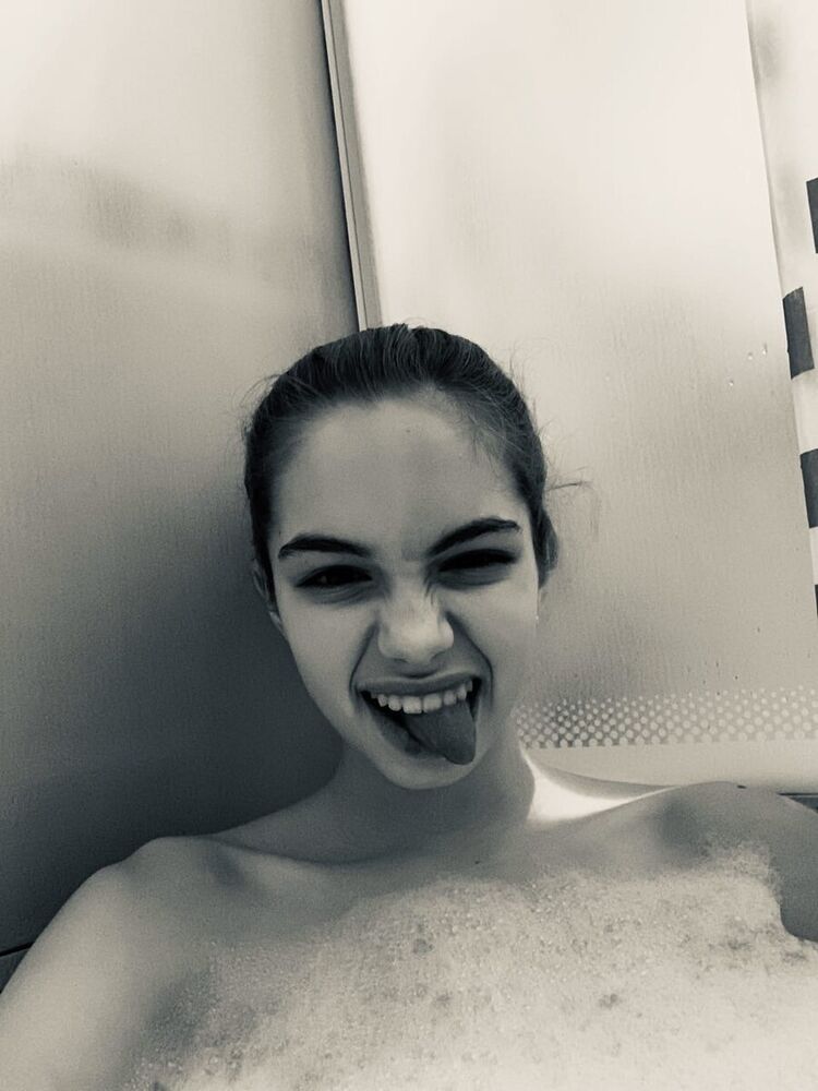  21059216  , 24 ,    