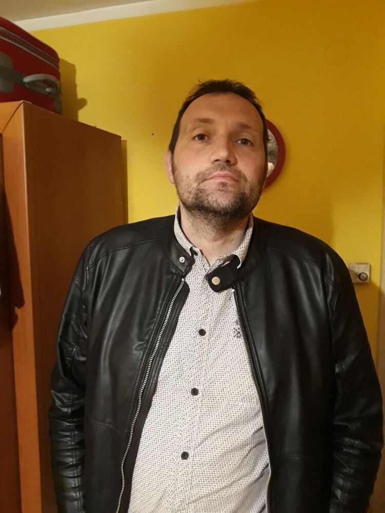  20762146  Vlado, 45 ,    Budva