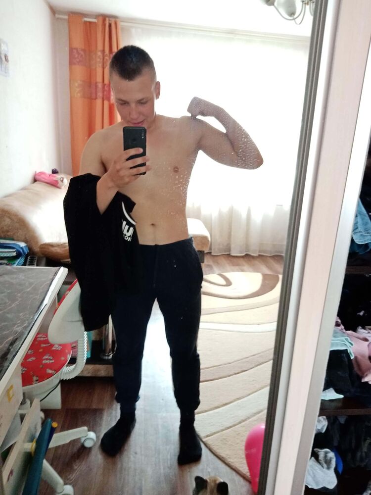  35919566  Kirill, 25 ,    