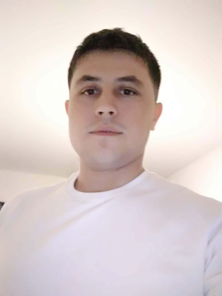  47077646  , 33 ,    
