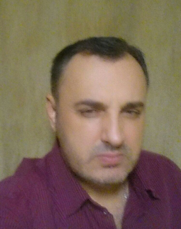  15107046  Vlad, 46 ,    