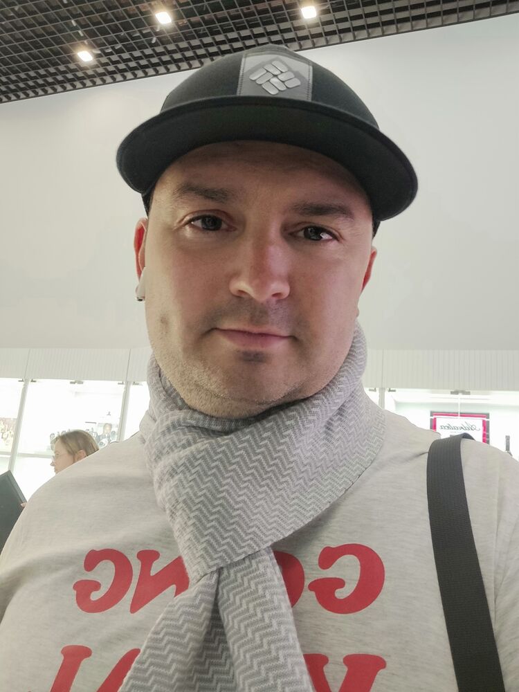  29125806  Denis, 37 ,    