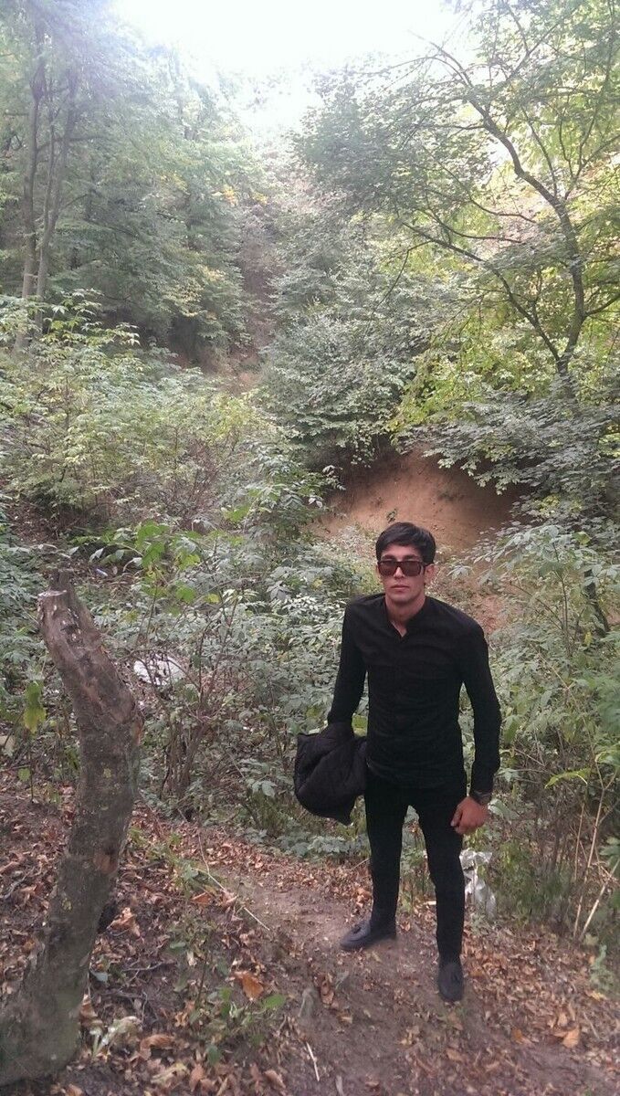  11090966  Aqshin, 31 ,    