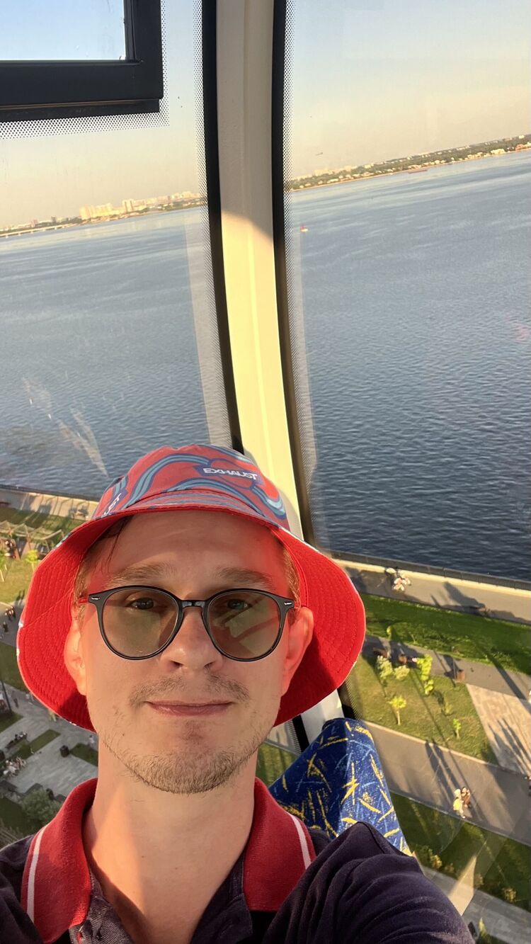  53509956  SanGrecco, 37 ,    