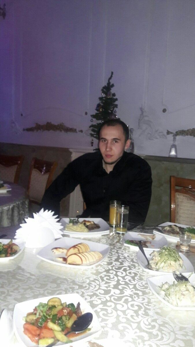  8574726  Lazar, 31 ,    