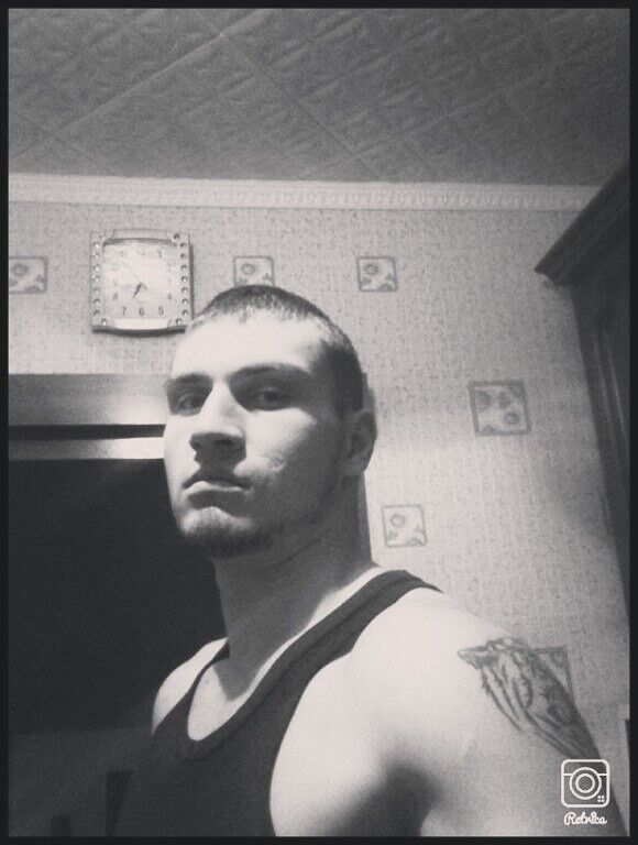 8842806  Iwan, 33 ,    