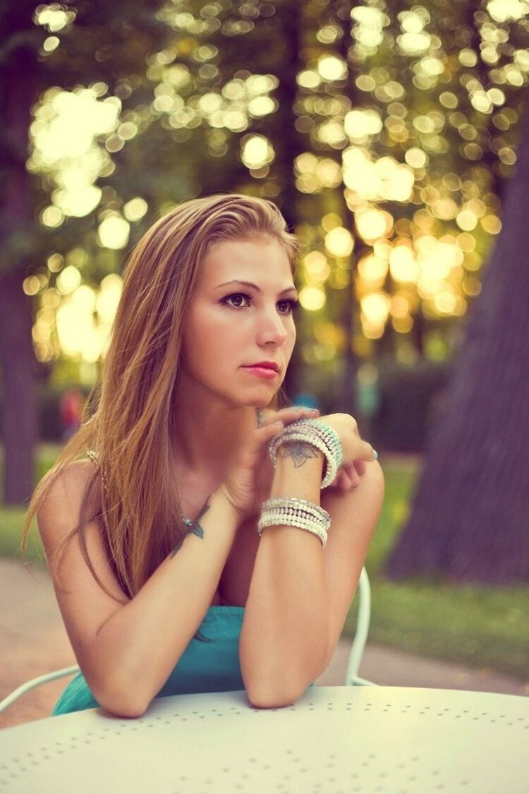 ���� 18647886 ������� Lena, 32 ����, ���� ���������� � �����-����������