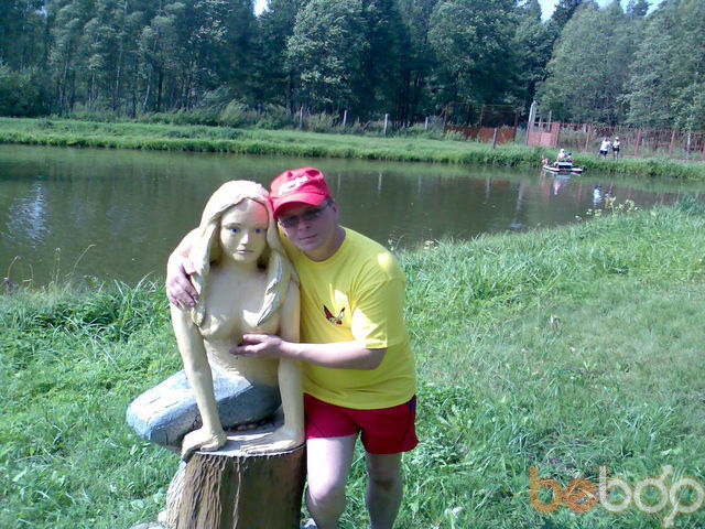  ,   Samec, 49 ,   