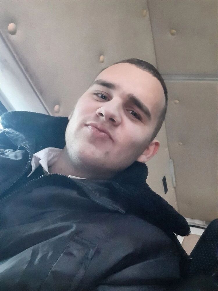 42261146  Danil, 22 ,    