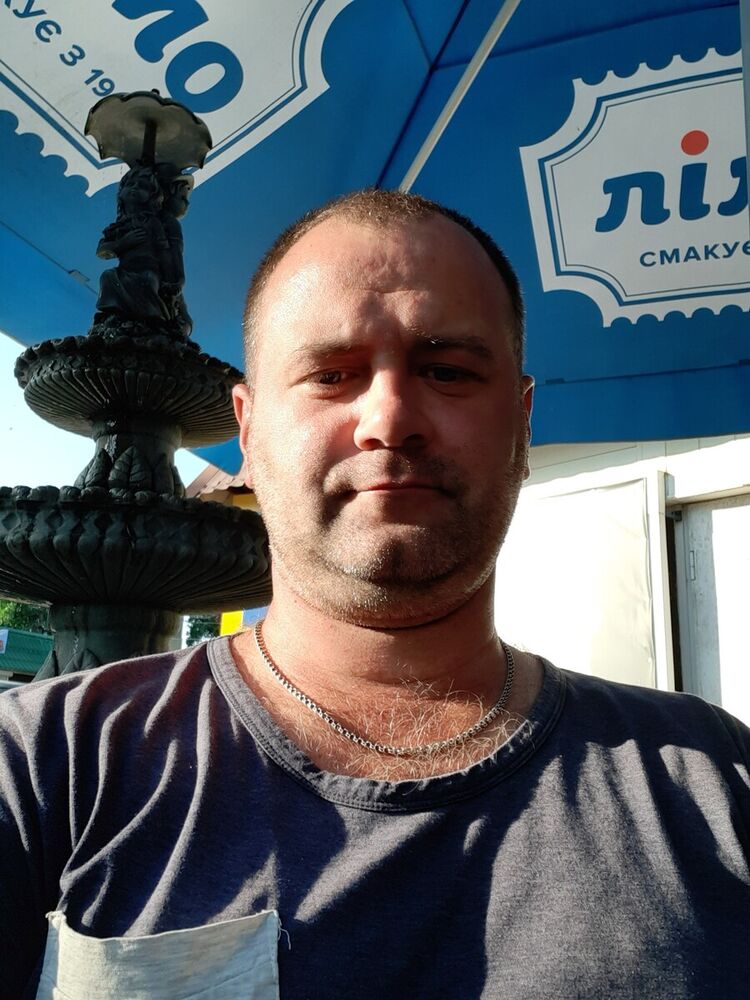  ,   Artem, 43 ,   , 