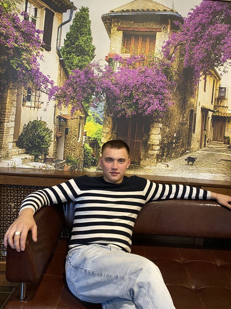  ,   Roman, 28 ,   ,   