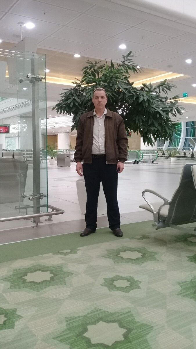  ,   Meret, 46 ,   ,   , c 