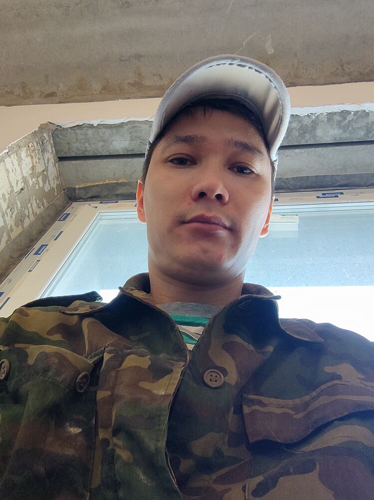  52597096  Salem, 34 ,    