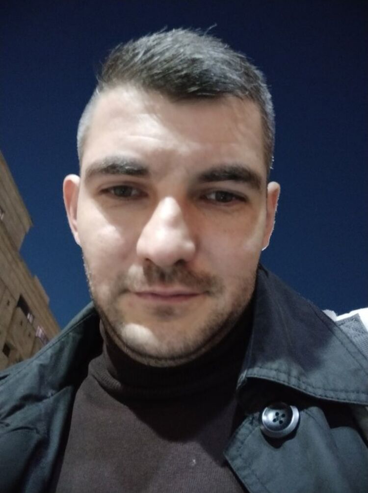  28729866  Andrei, 39 ,    