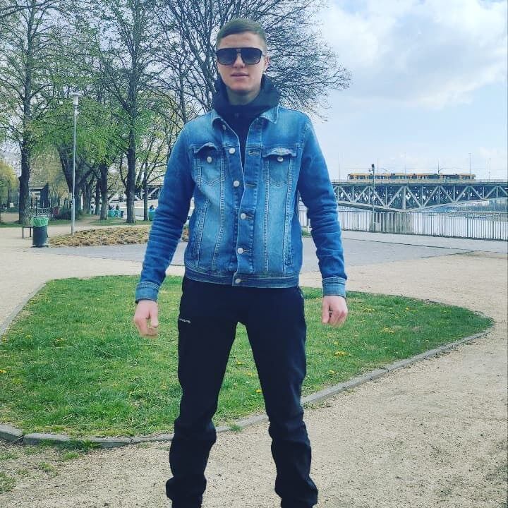  35890686  , 23 ,    