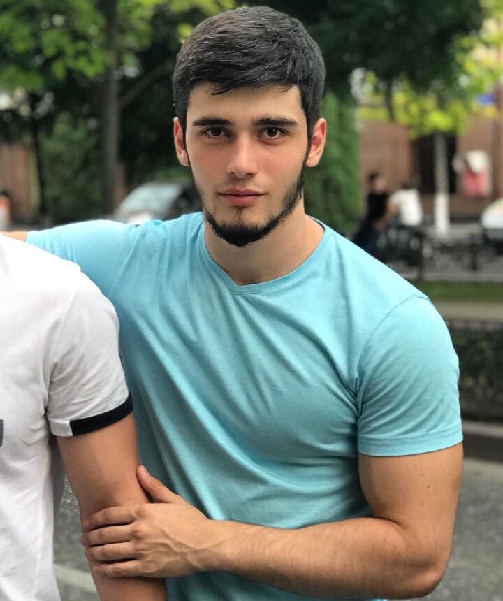  39613476  , 28 ,    -