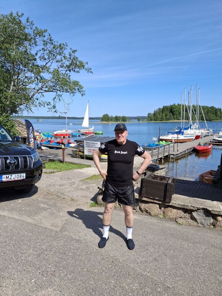  ,   Viktor, 59 ,     , c , 