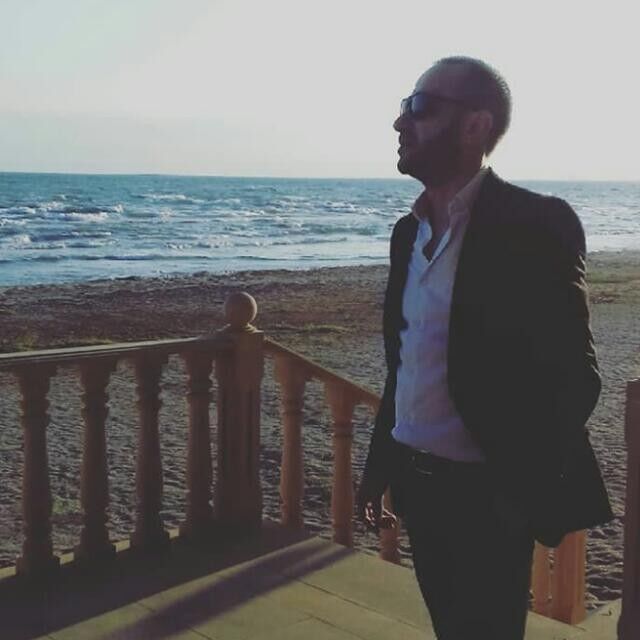  15617166  Cahangir, 43 ,    