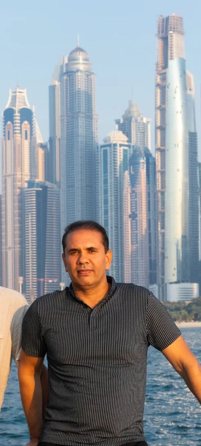  41352316  Muhammad, 44 ,    