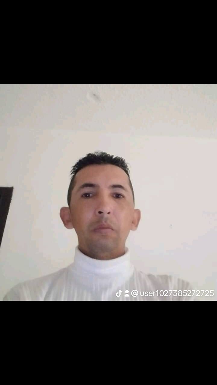  49814266  CARLOS, 40 ,    