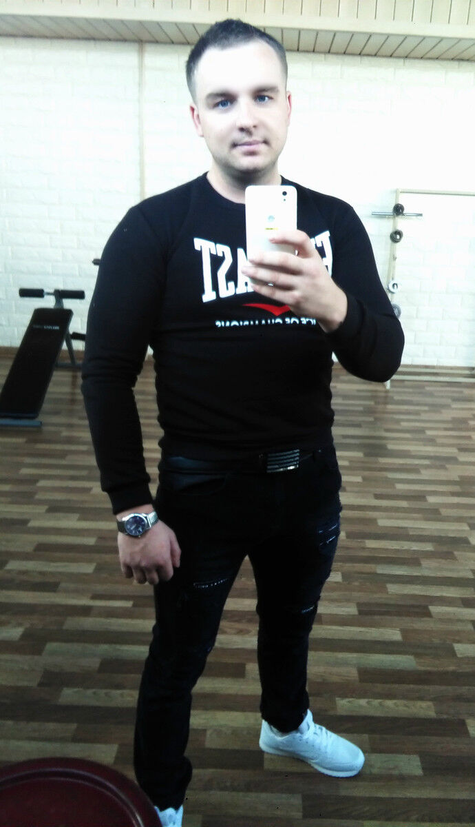  ,   Ilya, 32 ,   ,   , c 
