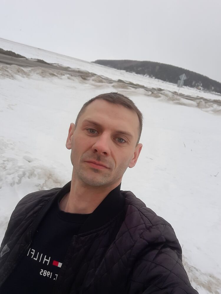 42381996  Alexey, 33 ,    