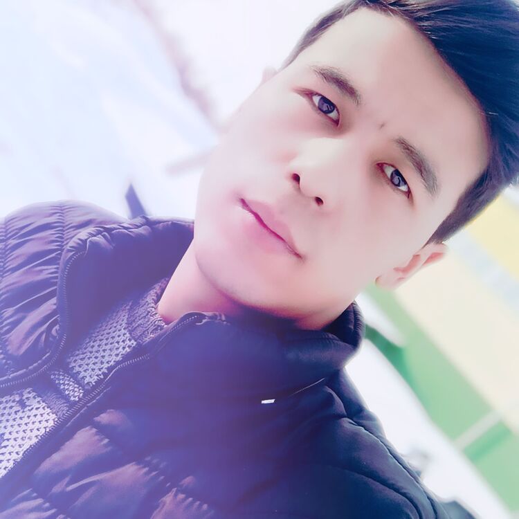  41792236  Bek, 24 ,    