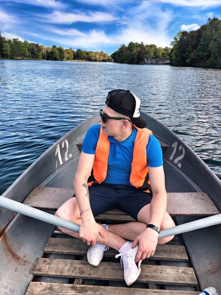  ,   Maksim, 25 ,   ,   