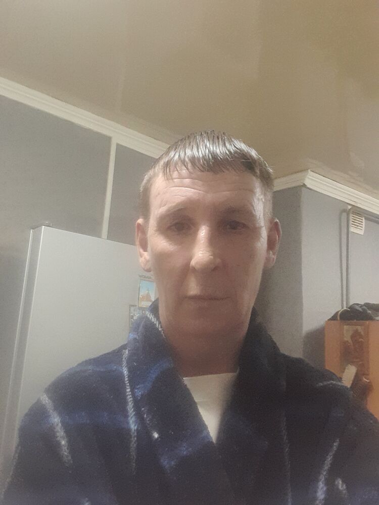  43744946  Vyacheslav, 52 ,    