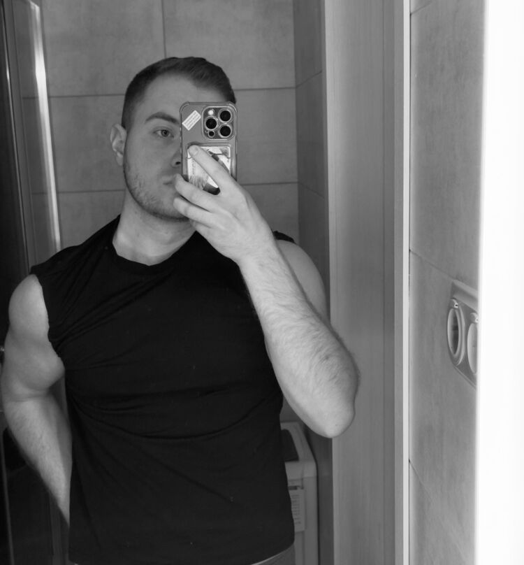  54006196  Aleksey, 29 ,    