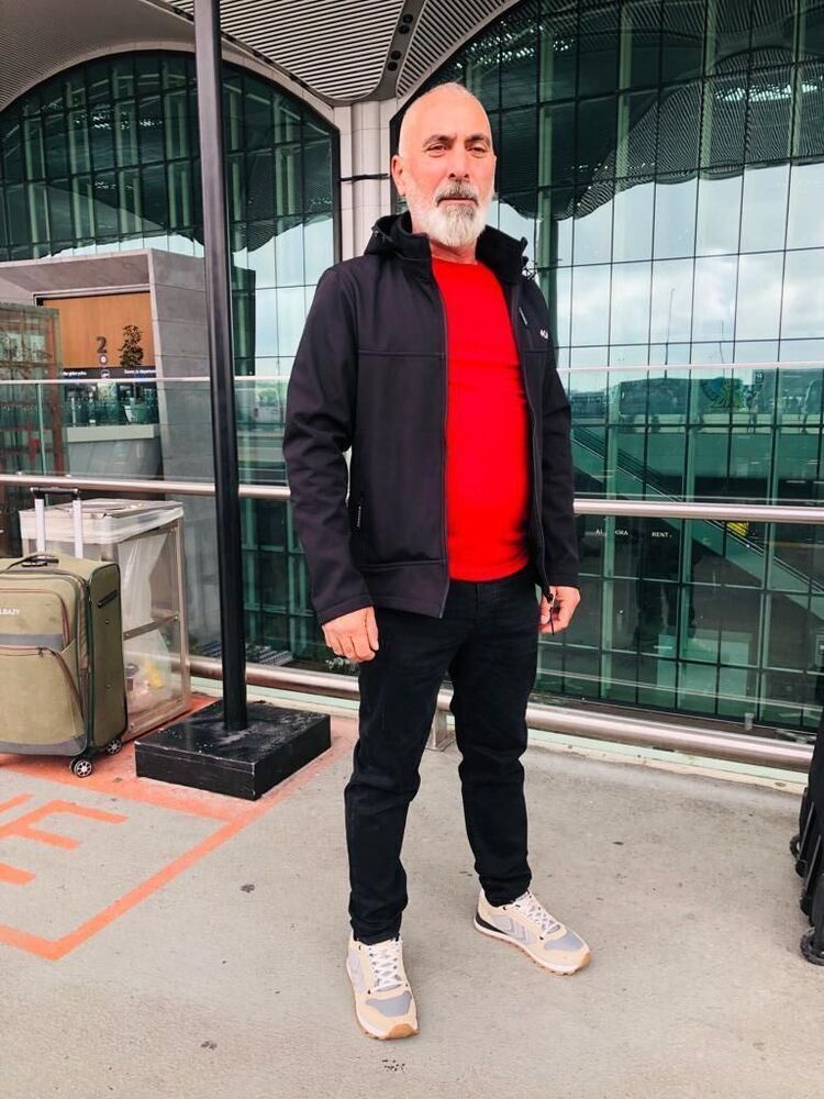  24236896  Tekin, 53 ,    