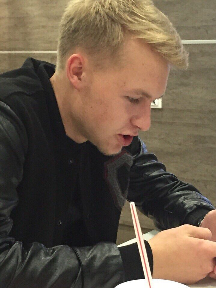  6593866  Sergei, 30 ,    