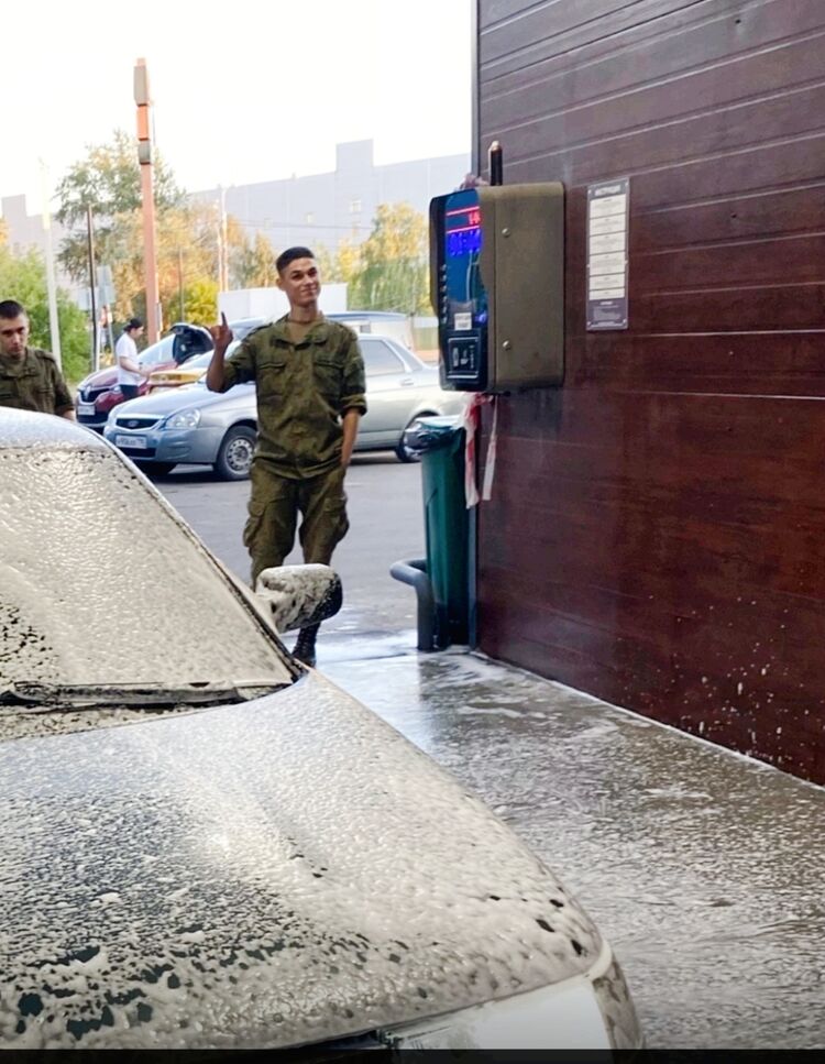  39077406  Vladimir, 21 ,    