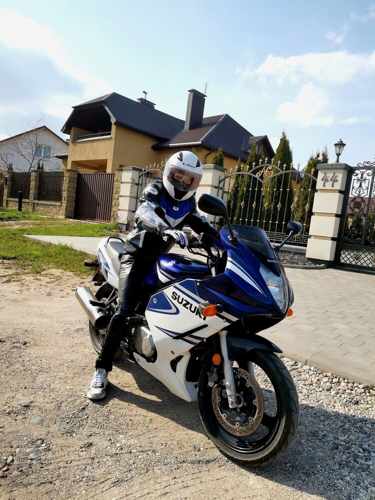  44489186  , 27 ,    