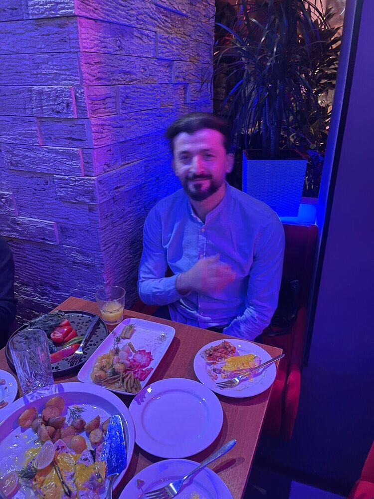  ,   Ali, 43 ,   , 