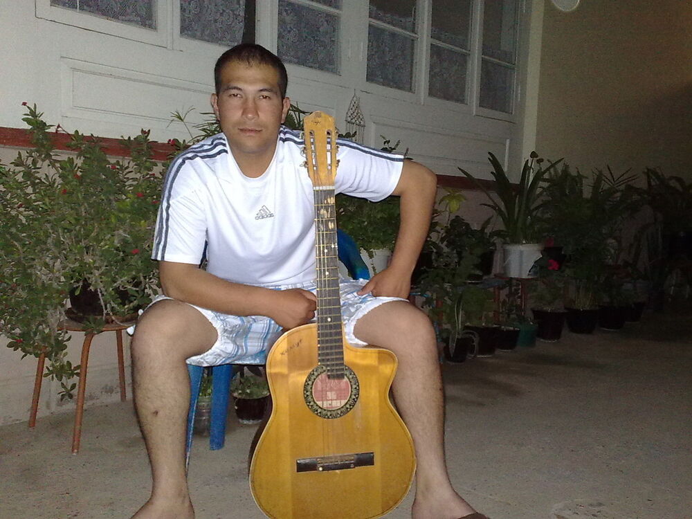  16205266  Sherzod, 40 ,    