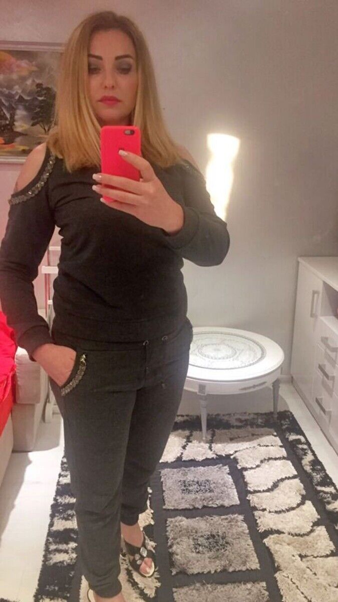  22419456  Katia, 40 ,    