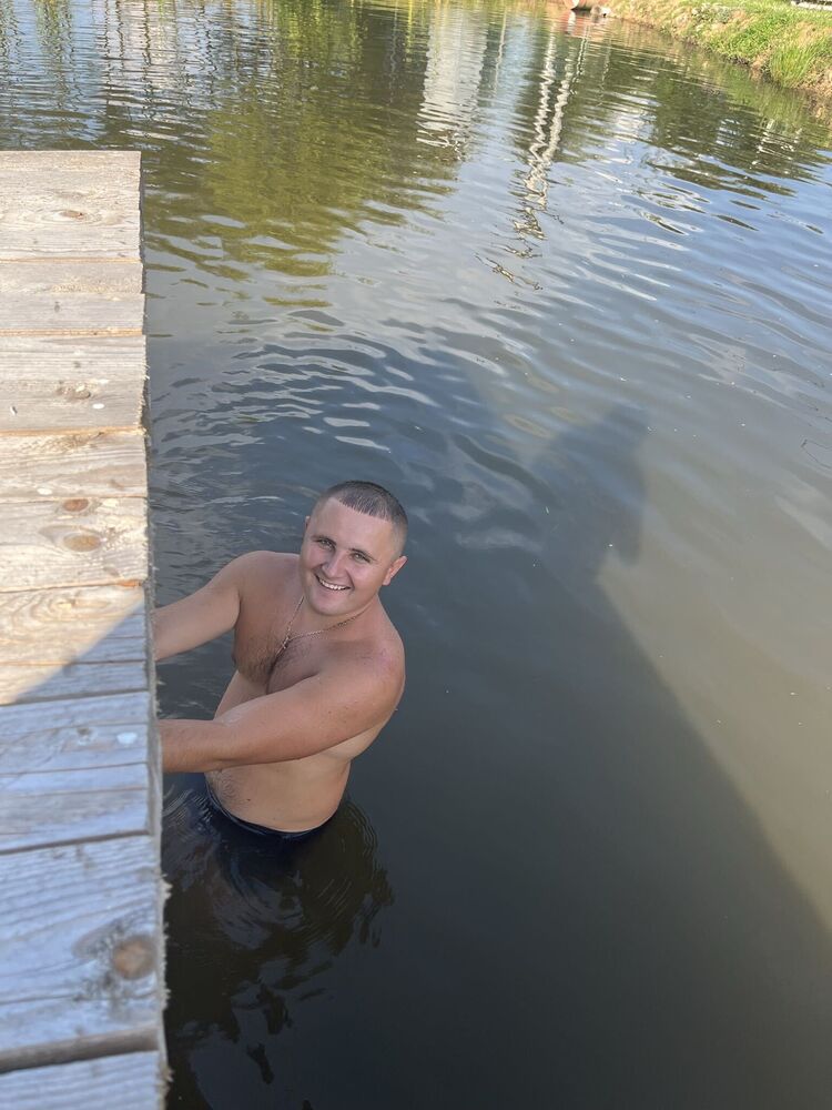  ,   Meroslav, 31 ,   ,   