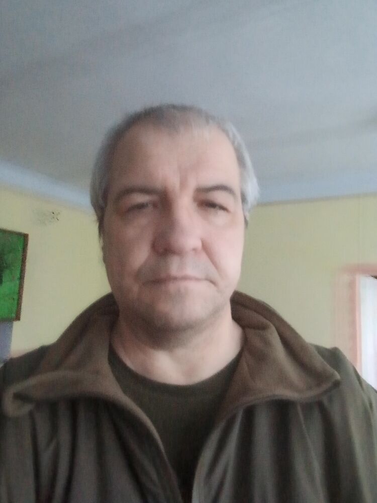  43604916  Slavik, 56 ,    